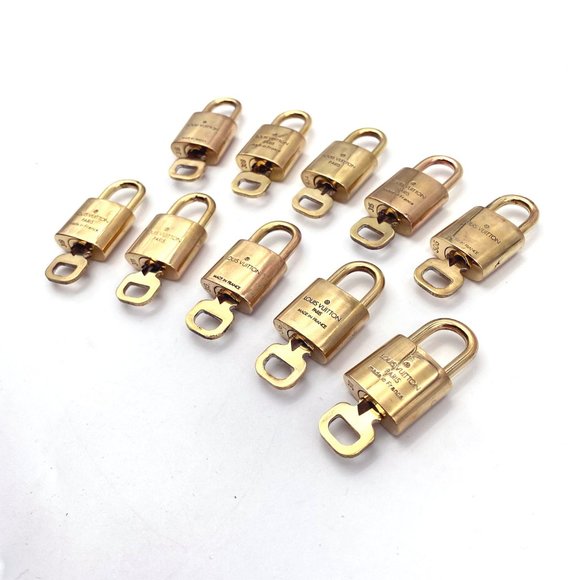 Louis Vuitton - Set of 10 Padlocks with key - Brass Gold - Random numbers - Picture 5 of 10